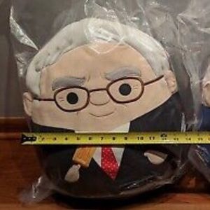 Warren Buffett and Charlie Munger Squishmallows
